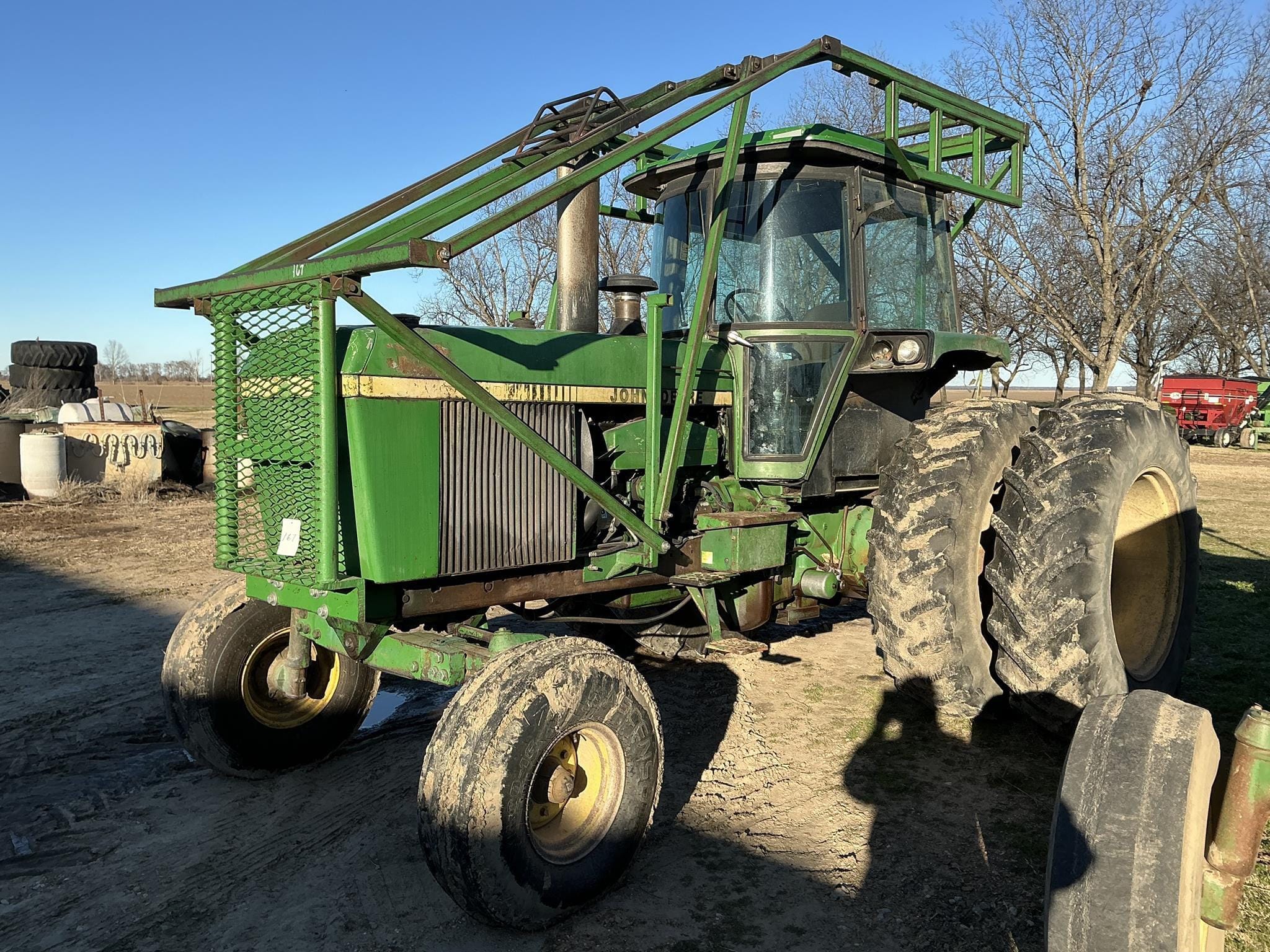 John Deere 4640 Equipment Image0