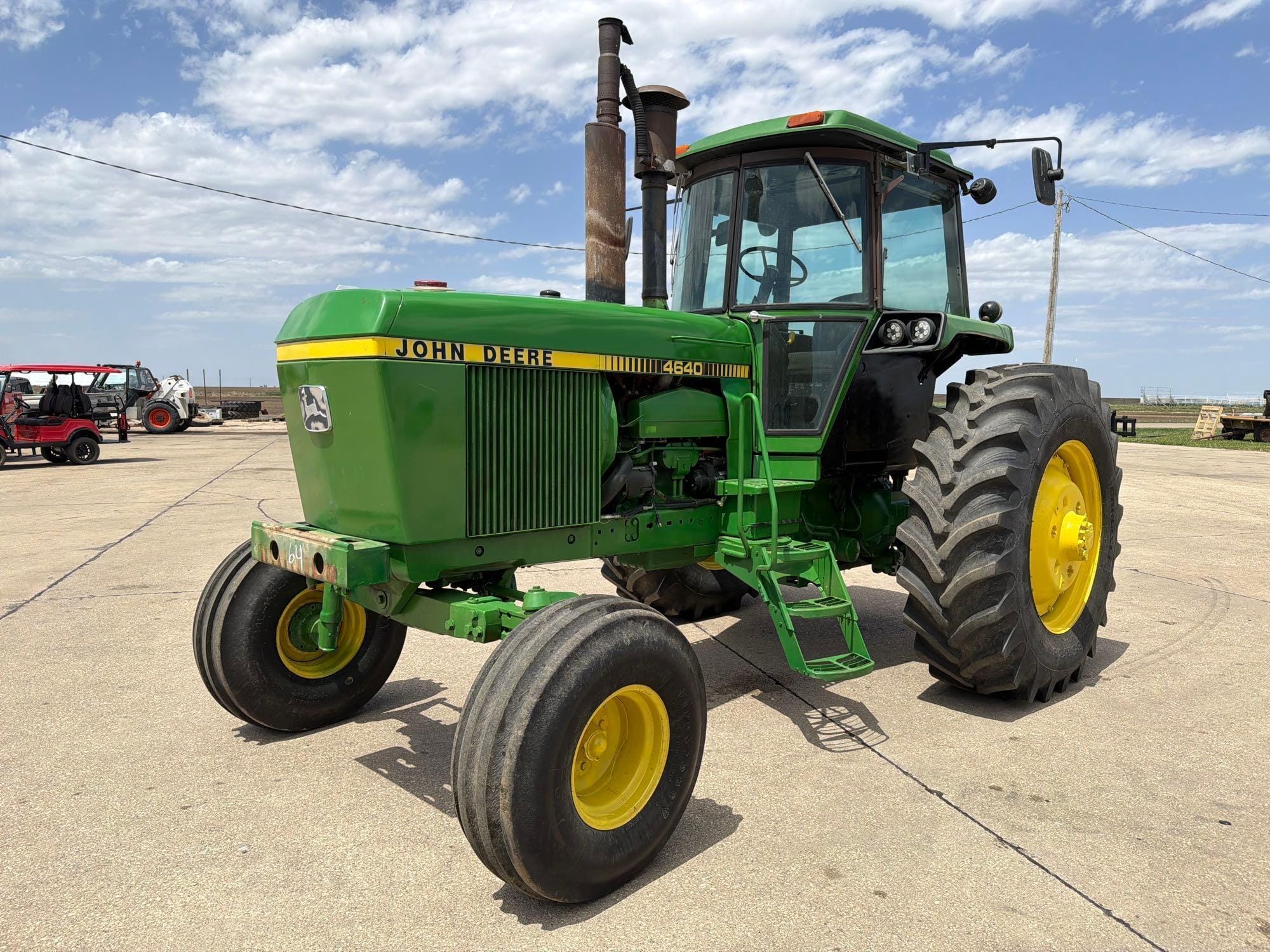 John Deere 4640 Equipment Image0