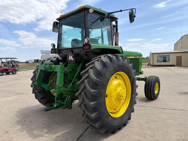 Image of John Deere 4640 equipment image 4