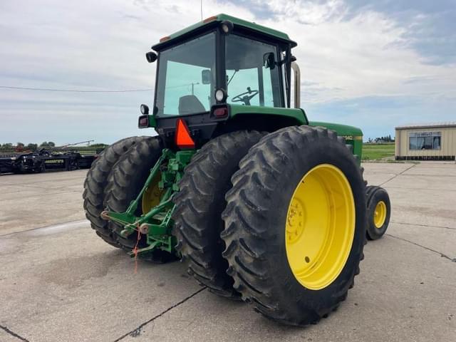 Image of John Deere 4640 equipment image 3