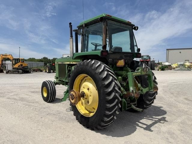 Image of John Deere 4640 equipment image 2