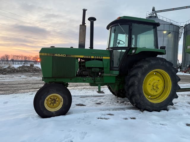 Image of John Deere 4640 equipment image 1