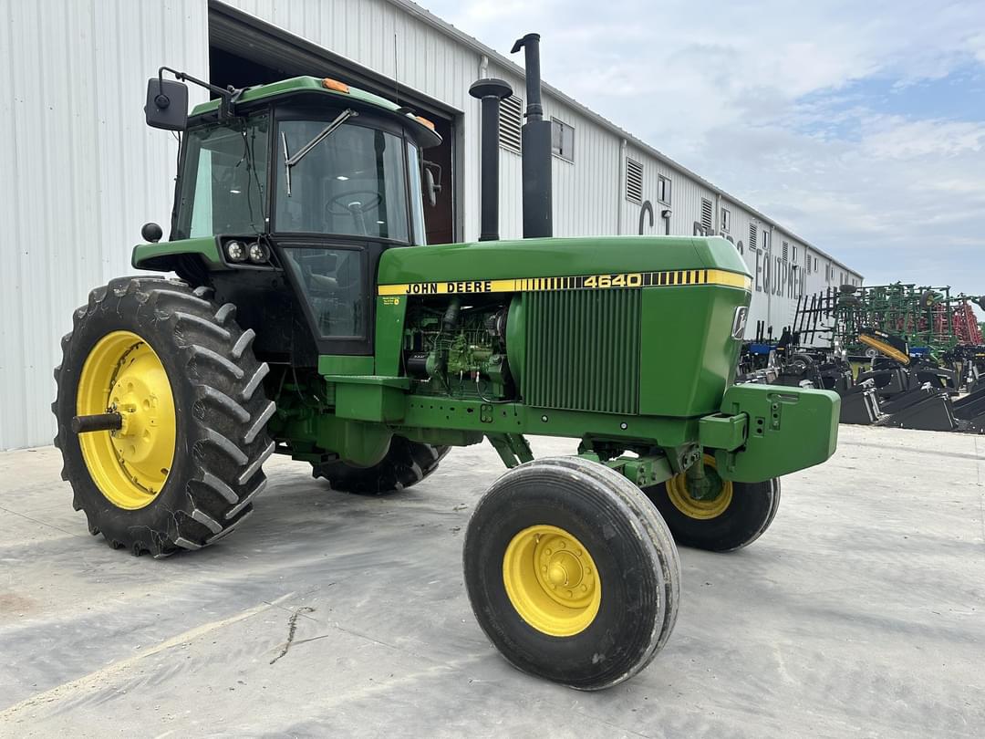 Image of John Deere 4640 Primary image