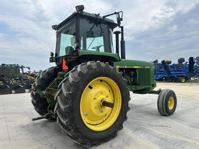 Image of John Deere 4640 equipment image 2