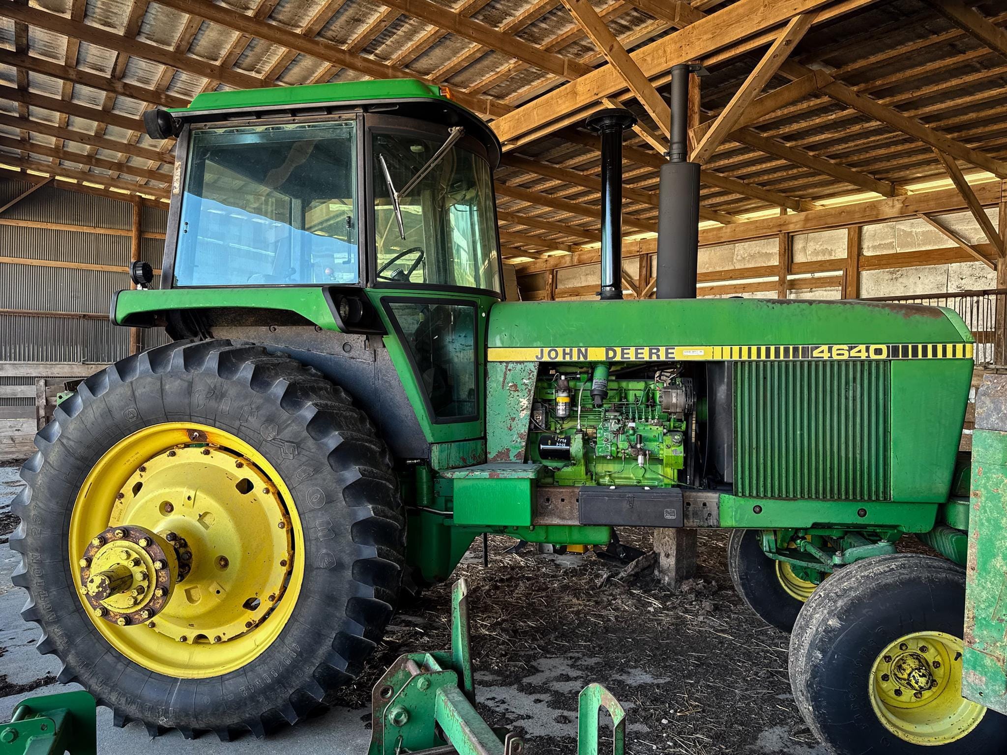 John Deere 4640 Equipment Image0
