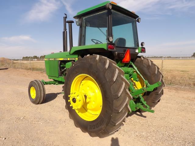 Image of John Deere 4640 equipment image 2