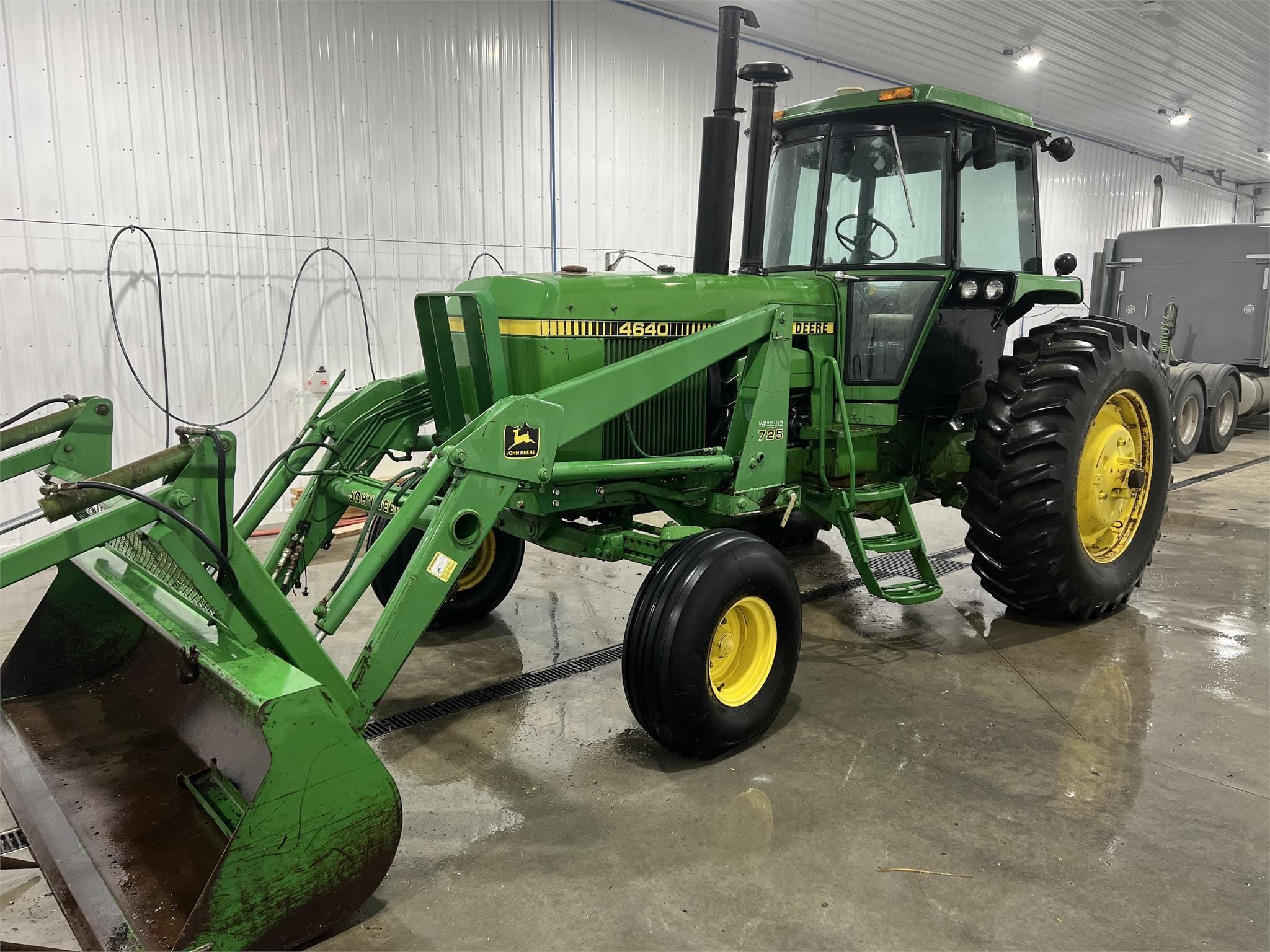 Main image John Deere 4640