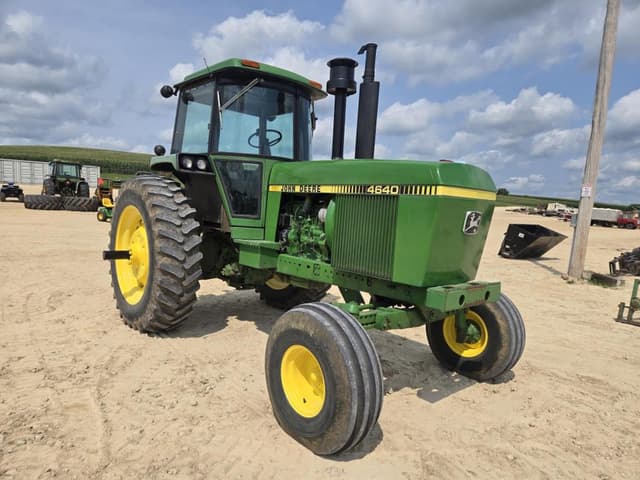 Image of John Deere 4640 equipment image 2