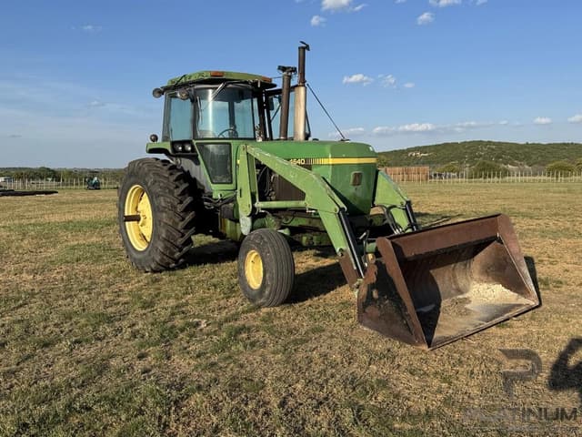 Image of John Deere 4640 equipment image 1