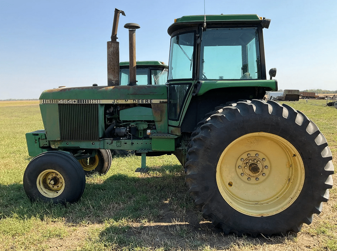 Image of John Deere 4640 Primary Image