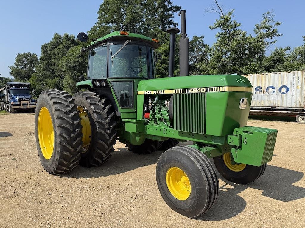 Image of John Deere 4640 Primary image