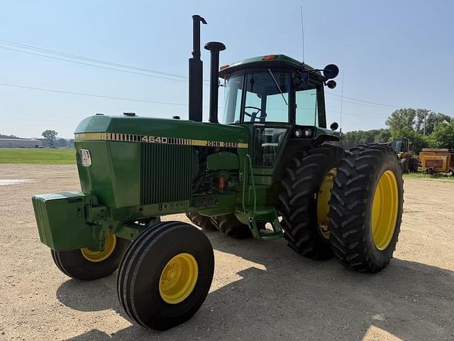 Image of John Deere 4640 equipment image 2
