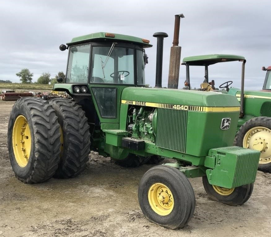 John Deere 4640 Equipment Image0