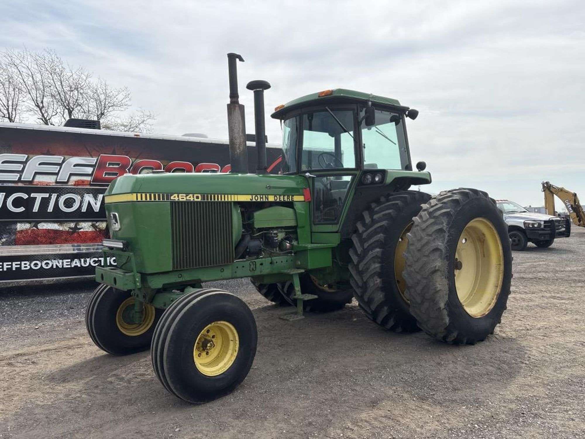 John Deere 4640 Equipment Image0