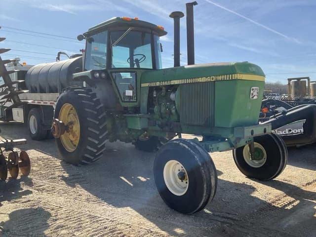 Image of John Deere 4640 equipment image 2