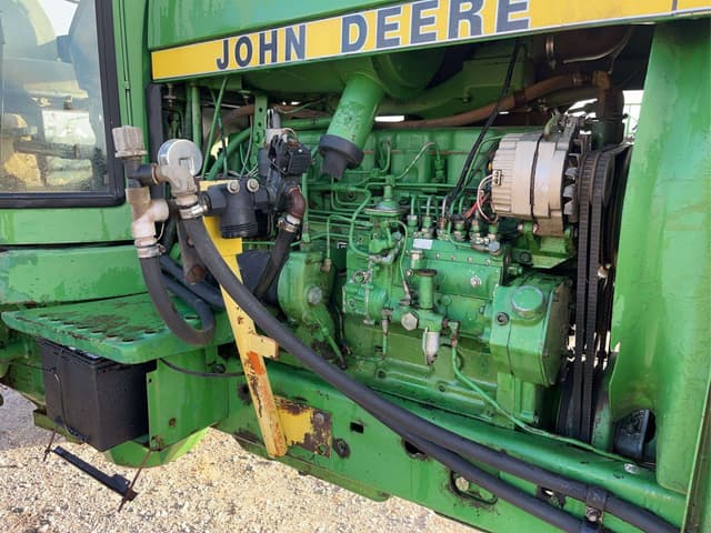 Image of John Deere 4640 equipment image 4