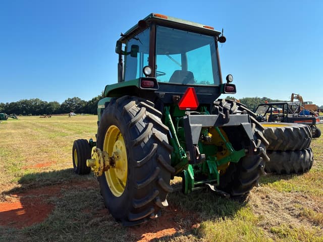 Image of John Deere 4640 equipment image 4