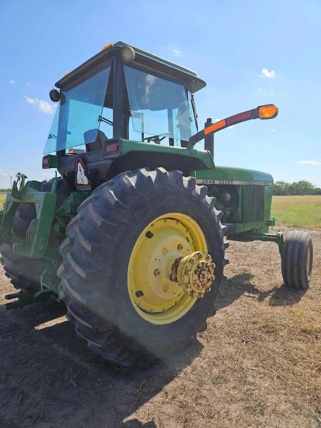 Image of John Deere 4640 equipment image 3