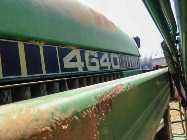 Image of John Deere 4640 equipment image 4