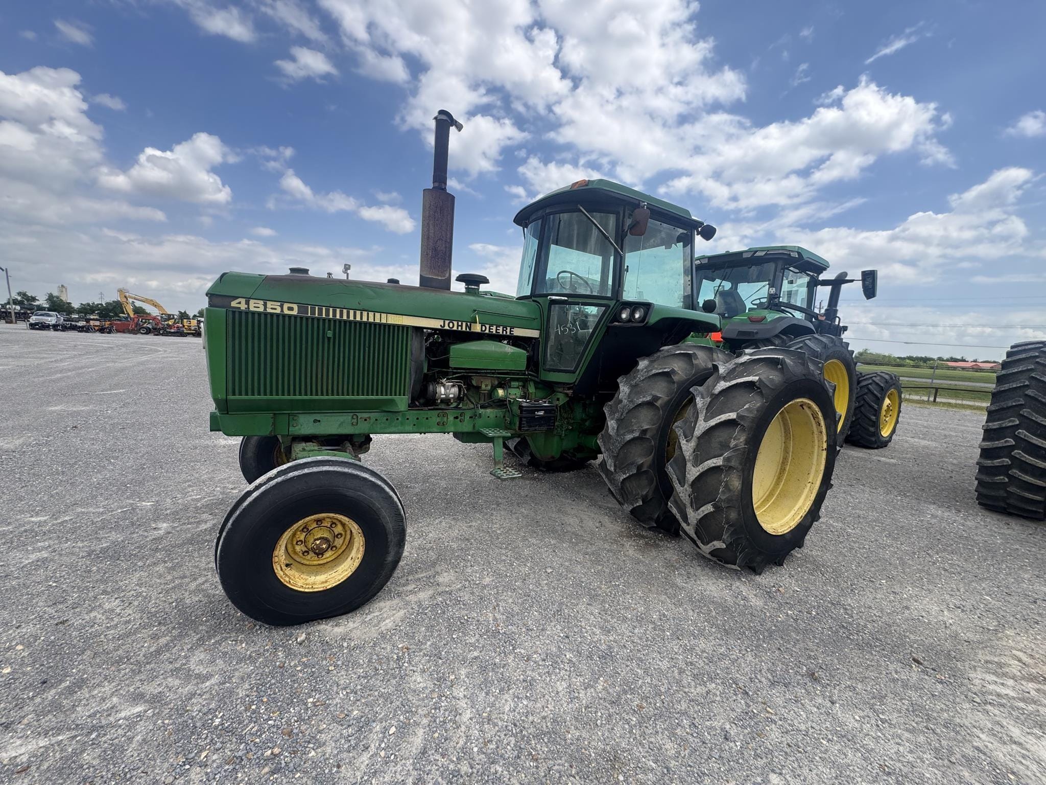 John Deere 4650 Equipment Image0