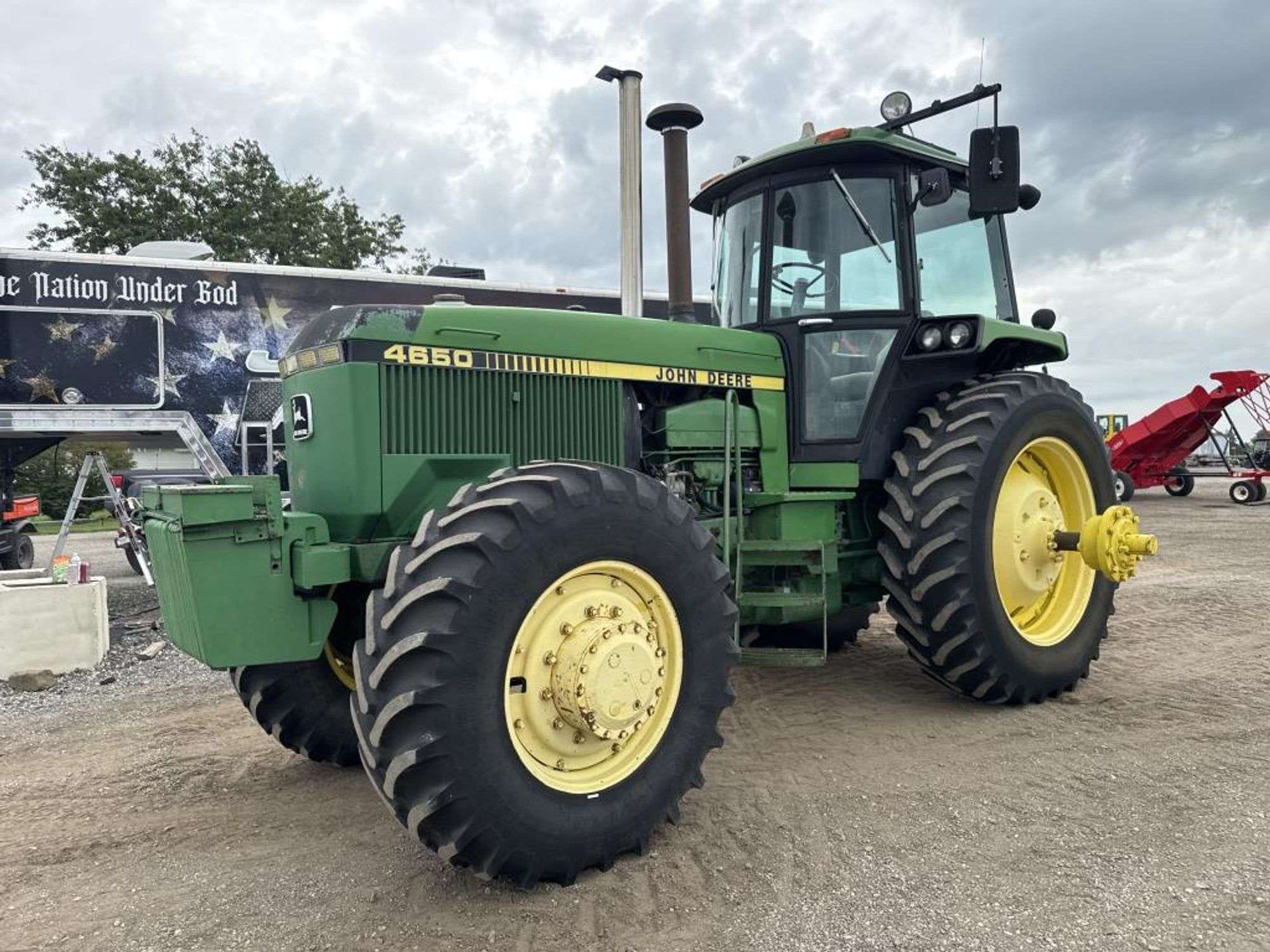 John Deere 4650 Equipment Image0