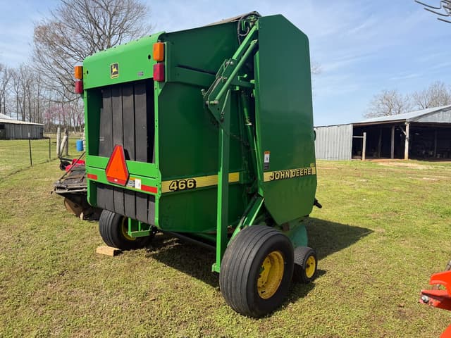 Image of John Deere 466 equipment image 2