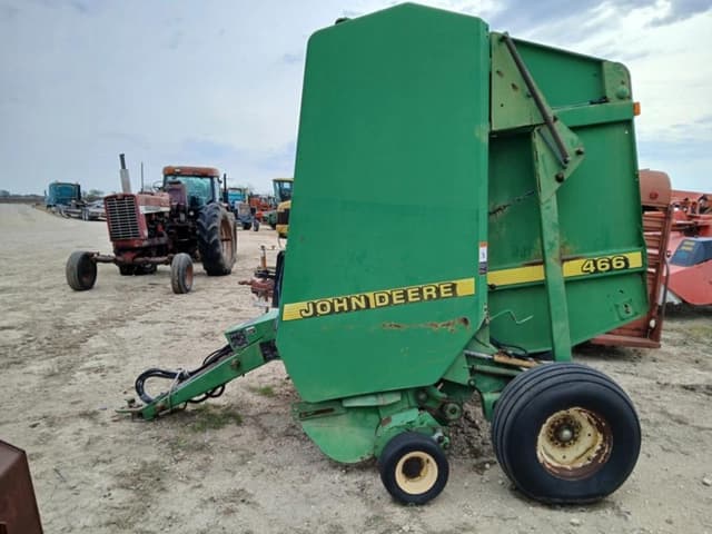 Image of John Deere 466 equipment image 2