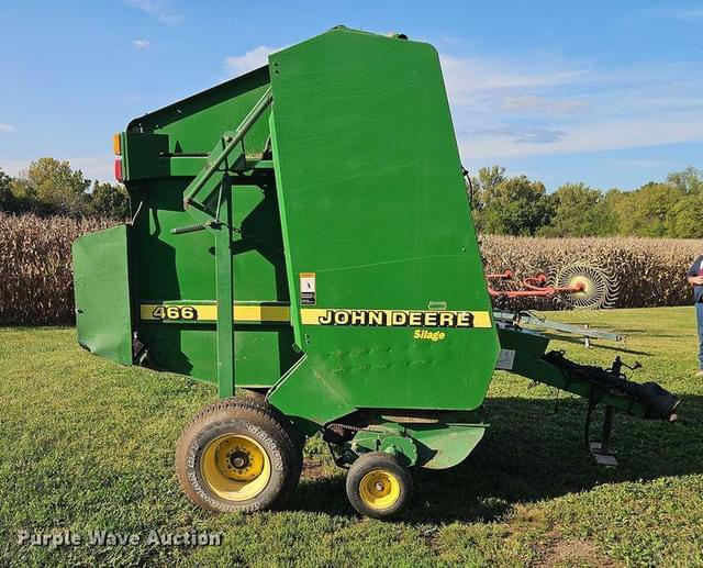 Image of John Deere 466 equipment image 3