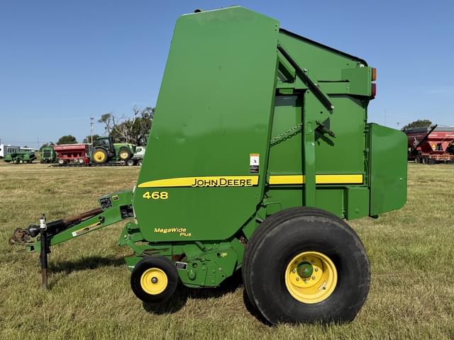 Image of John Deere 468  equipment image 2