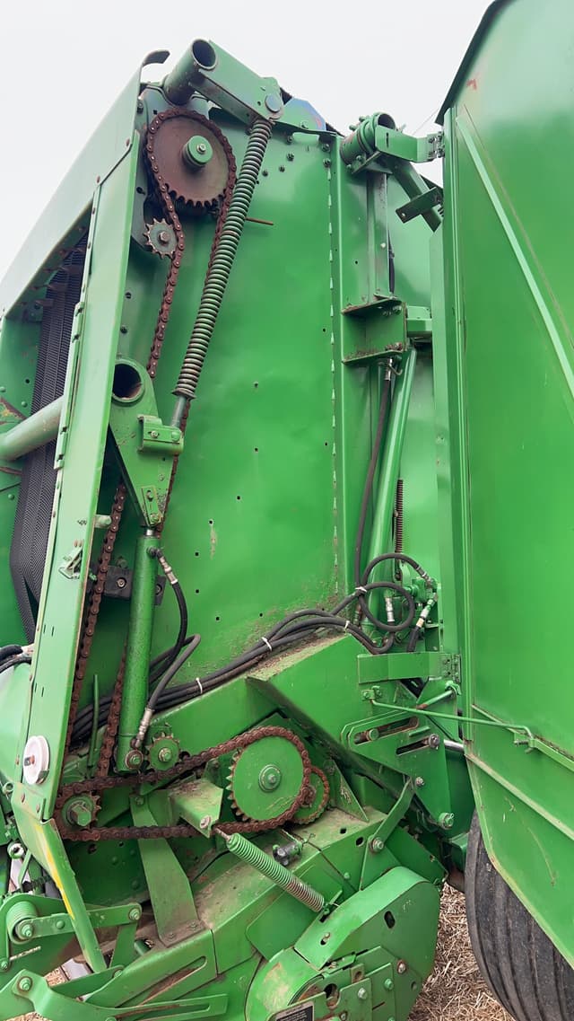 Image of John Deere 468 MegaWide Plus equipment image 2