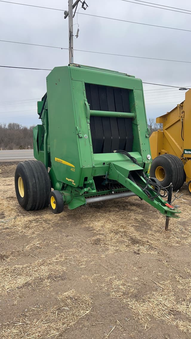 Image of John Deere 468 MegaWide Plus equipment image 1