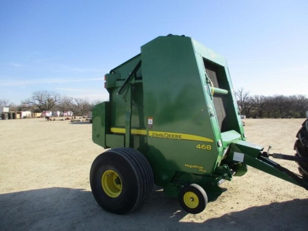 Image of John Deere 468 Image 1