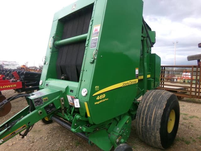 Image of John Deere 469 equipment image 4