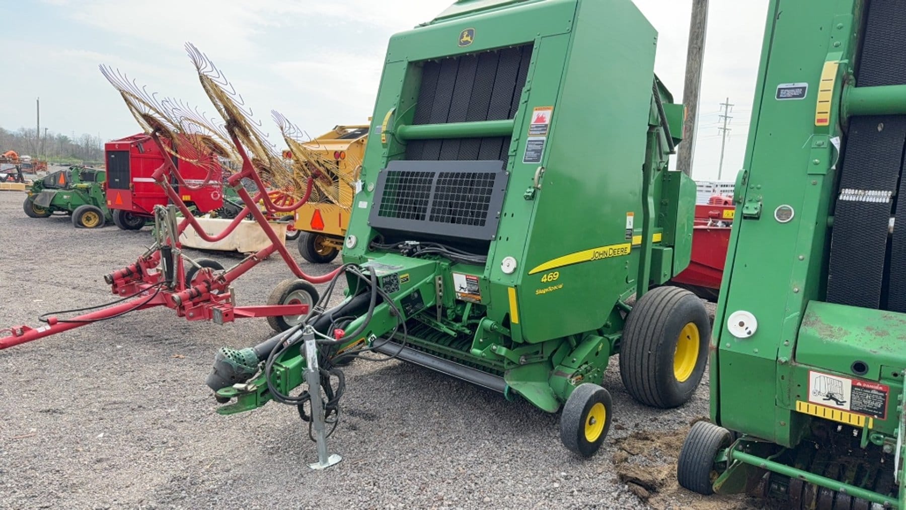 John Deere 469 Equipment Image0