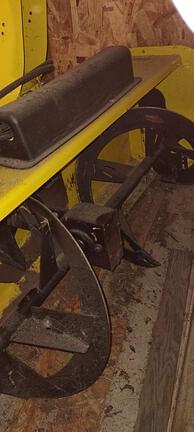 Image of John Deere 47" Snow Blower equipment image 3