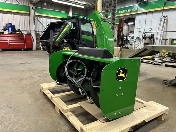 Image of John Deere 47" Snow Blower equipment image 3