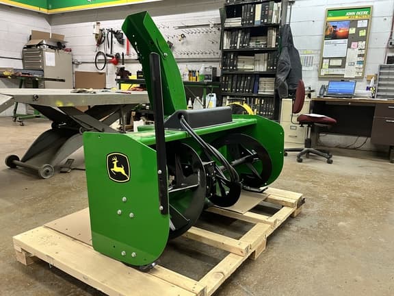 Image of John Deere 47" Snow Blower equipment image 2