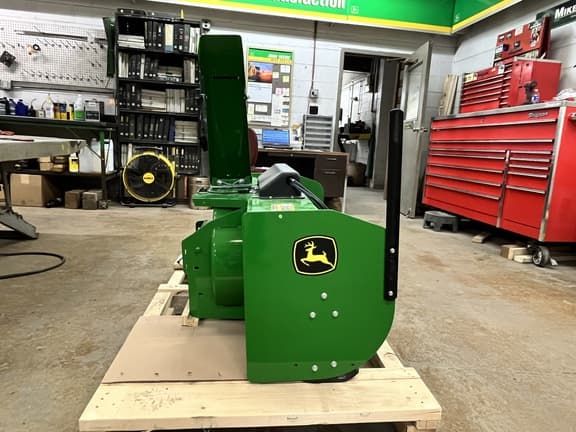 Image of John Deere 47" Snow Blower equipment image 1