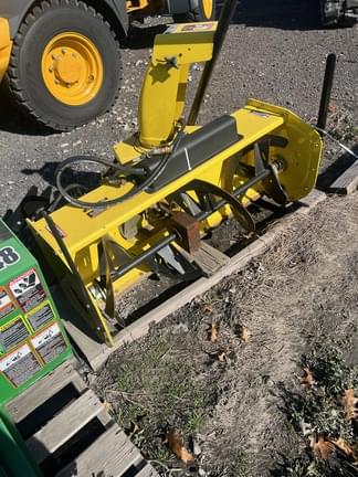 Image of John Deere 47" Snow Blower equipment image 4