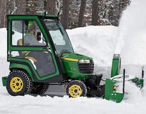 John Deere 47" Snow Blower Image