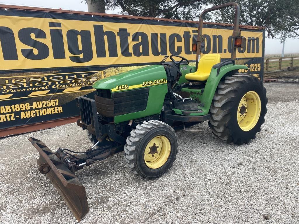 Main image John Deere 4700