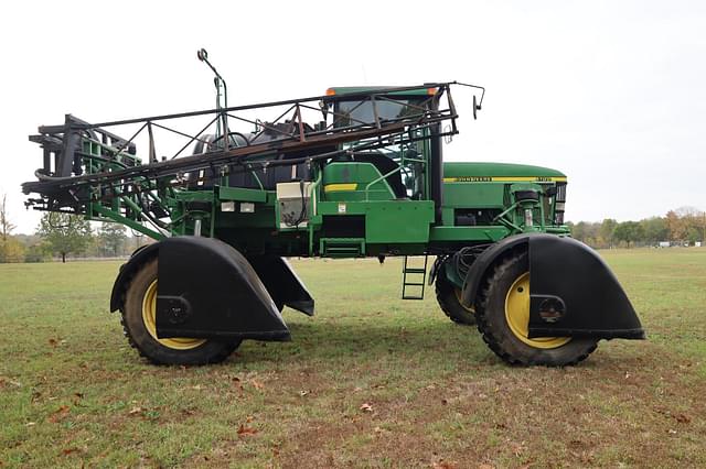 Image of John Deere 4700 equipment image 3