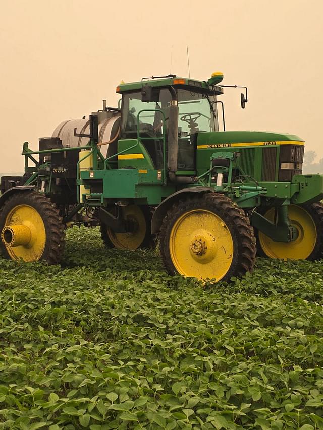 Image of John Deere 4700 equipment image 1
