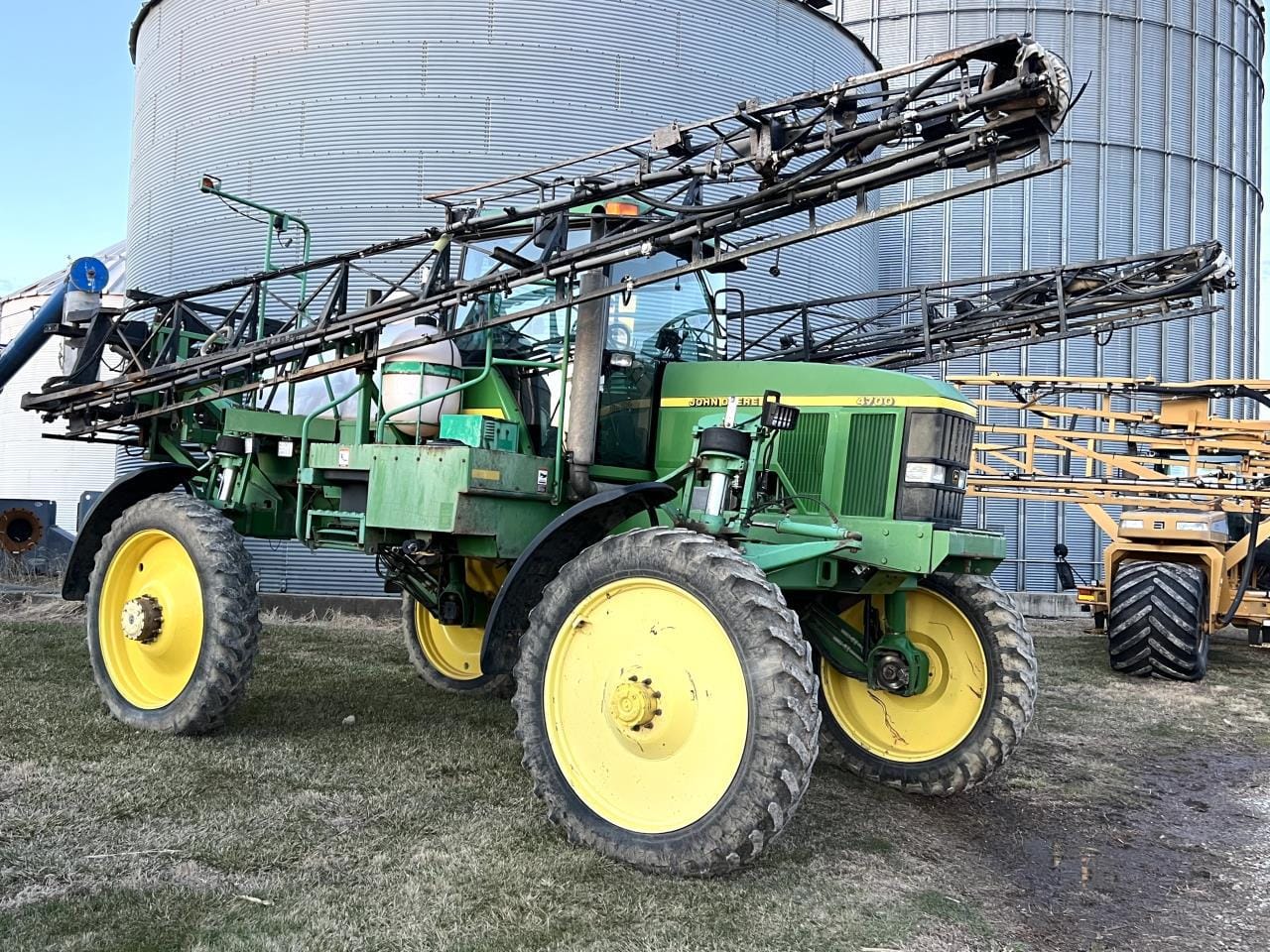 Main image John Deere 4700