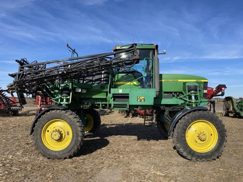 Image of John Deere 4700 Primary image