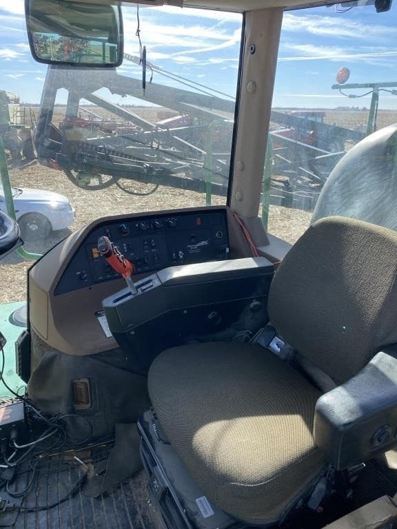 Image of John Deere 4700 equipment image 4