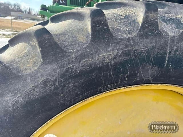 Image of John Deere 4710 equipment image 2