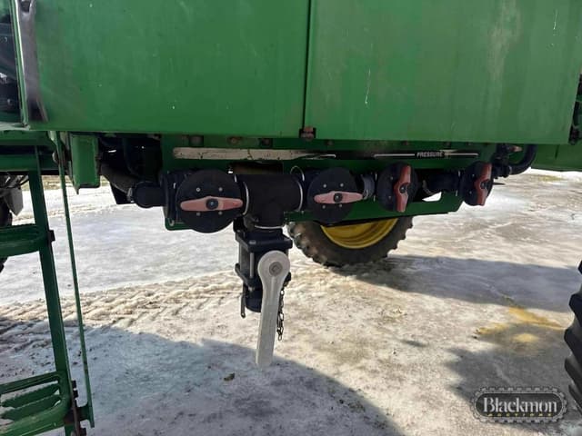 Image of John Deere 4710 equipment image 3