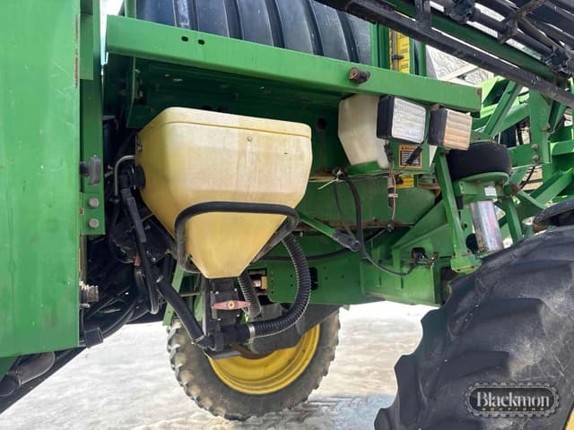 Image of John Deere 4710 equipment image 4