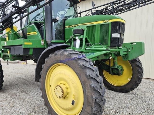 Image of John Deere 4710 equipment image 4